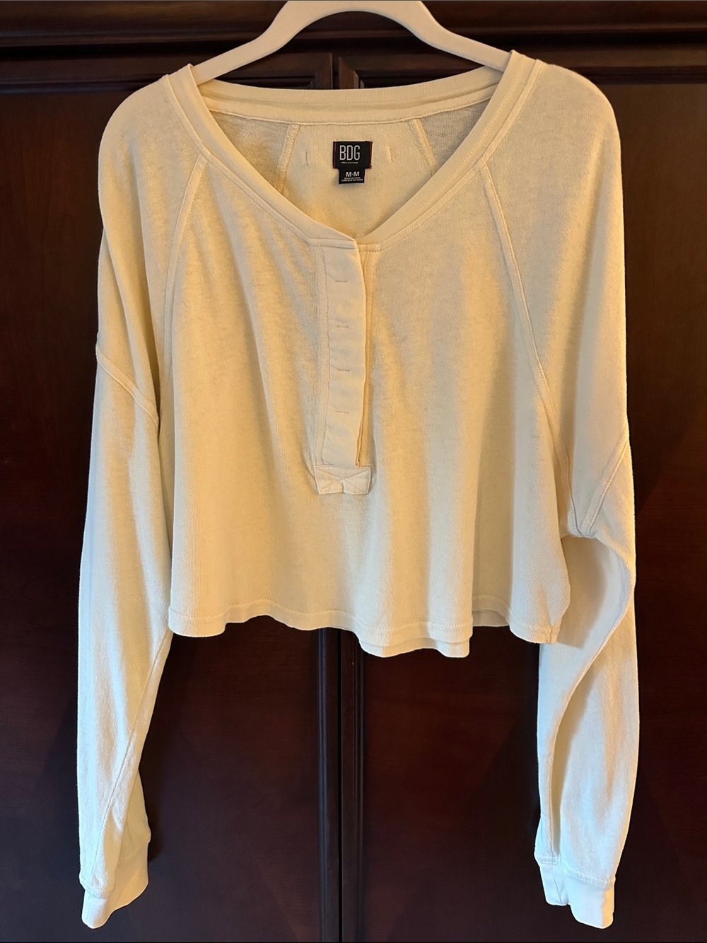 Urban Outfitters BDG Cropped Henley in Cream ANWOT size Medium